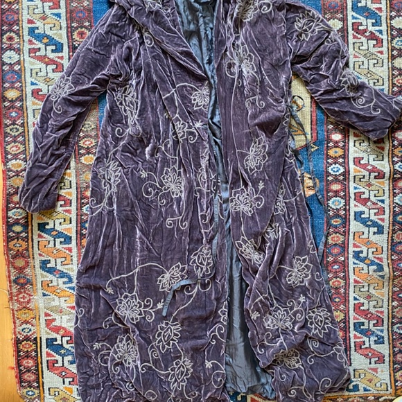 Chan Luu Crushed Velvet and Silk Coat 90s Whimsygoth - Picture 2 of 6